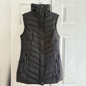 Womens Eddie Bauer Goose Down Parka
Vest Fur Lined Size XS BlackWomen’s.